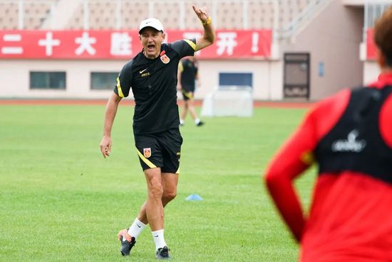 劳塔罗首先表示：“是的，这是我效力过的最吸引人的国米，因为我们都很努力。